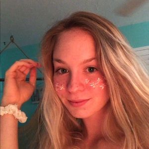 Meet your Posher, Avery